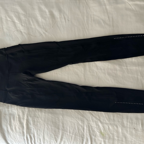 Lululemon fast and free pant- size 4. - Picture 1 of 3